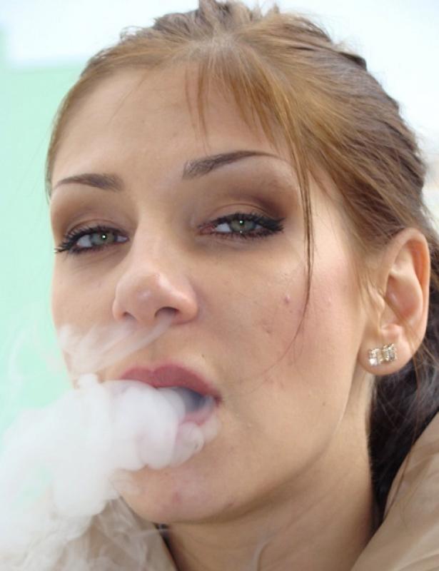 Smoking Skylar Jane